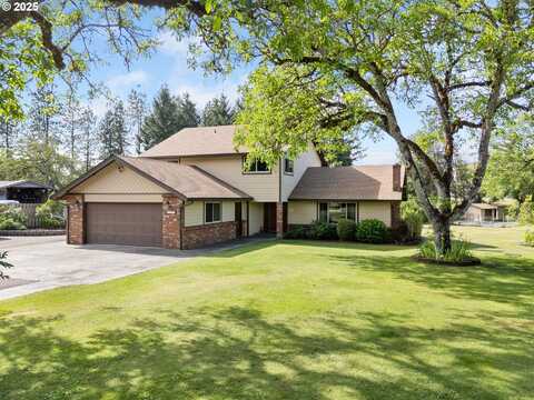 1884 WILD RIVER DR, Roseburg, OR 97470
