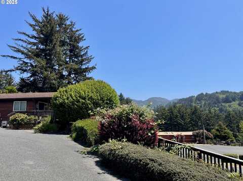 19921 WHALESHEAD RD, Brookings, OR 97415