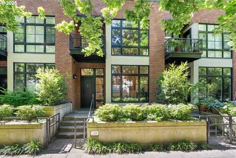 1128 NW JOHNSON ST, Portland, OR 97209