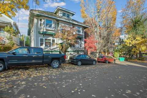 2717 SW 2ND AVE, Portland, OR 97201