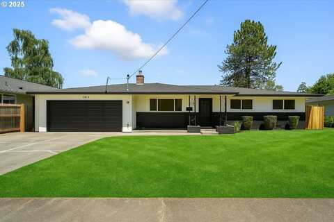 1415 E 7TH ST, Newberg, OR 97132