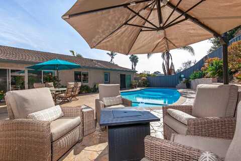 4044 Via del Conquistador, San Diego, CA 92117