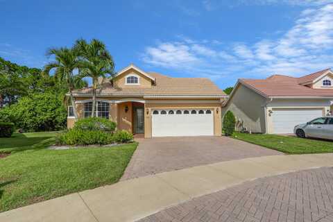 705 SW Andros Cove, Port Saint Lucie, FL 34986