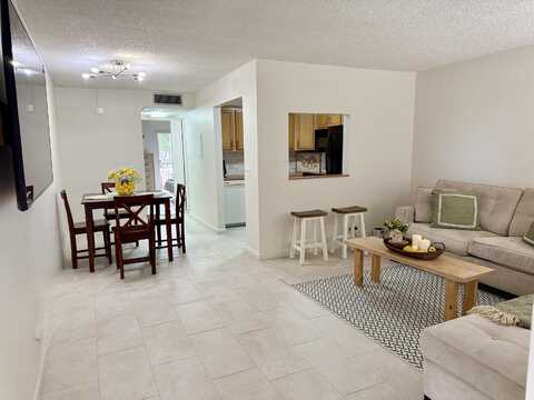 200 Village Green Circle E, Palm Springs, FL 33461