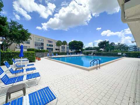 3154 Via Poinciana, Lake Worth, FL 33467