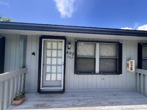 602 Centre Court SW, Vero Beach, FL 32962