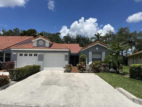9976 Seacrest Circle, Boynton Beach, FL 33437