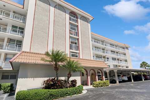 911 Gardenia 252 Drive, Delray Beach, FL 33483