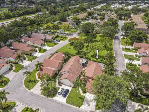85 Ironwood Way N, Palm Beach Gardens, FL 33418