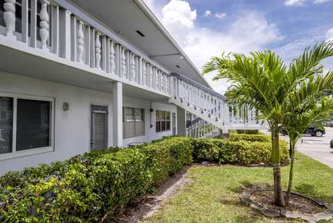 81 Farnham D, Deerfield Beach, FL 33442