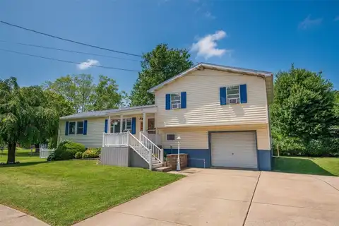 969 LEWIS Way, Girard, PA 16417