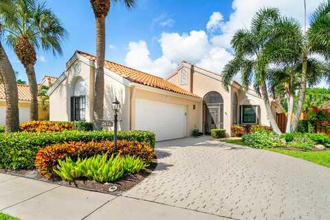 2674 La Lique Circle Circle, West Palm Beach, FL 33410