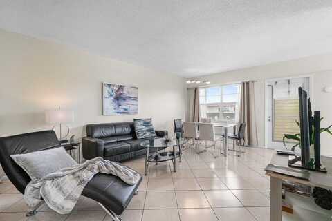 281 Fanshaw, Boca Raton, FL 33434