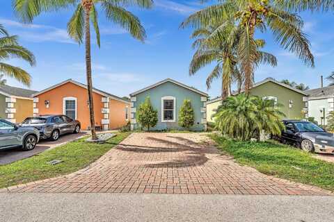 3113 Shelby Way, Palm Springs, FL 33461