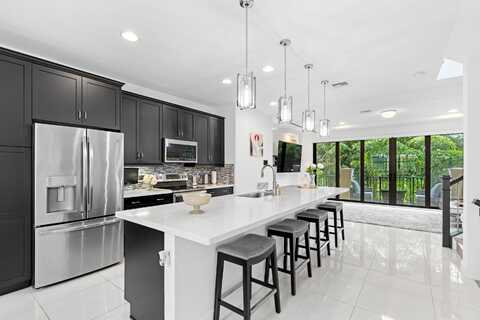 614 Windward Circle S, Boynton Beach, FL 33435