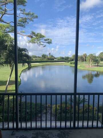800 Greensward Court, Delray Beach, FL 33445