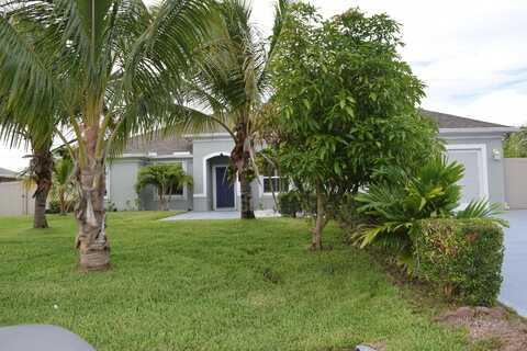 901 SW Haleyberry Avenue, Port Saint Lucie, FL 34953