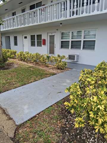 58 Sussex C, West Palm Beach, FL 33417