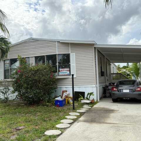 3795 Patrician Cr, Boynton Beach, FL 33436