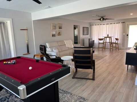 501 SE 13th Court, Pompano Beach, FL 33060