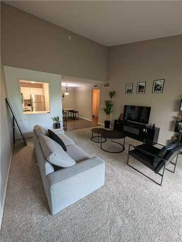 4120 Parklawn Avenue, Edina, MN 55435