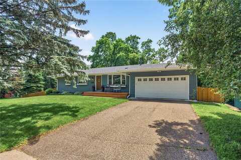 7601 Winsdale Street N, Golden Valley, MN 55427