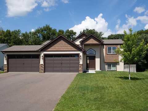 1049 Bellaire Boulevard NW, Isanti, MN 55040