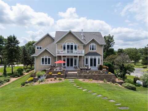 830 Prairie Island Road N, Winona, MN 55987
