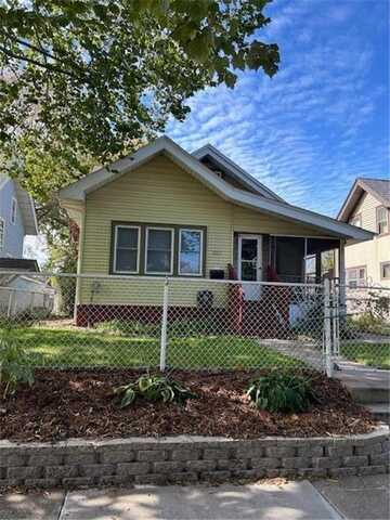 3022 32nd Avenue S, Minneapolis, MN 55406