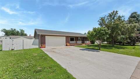 540 Western Avenue N, Watkins, MN 55389