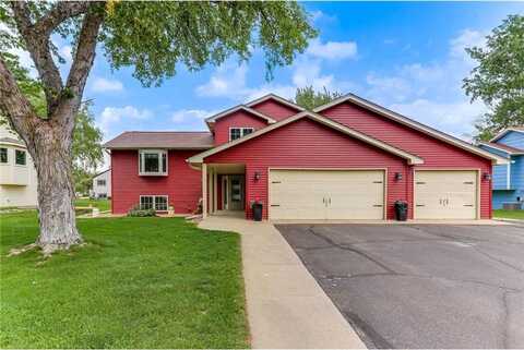 7050 37th Street N, Oakdale, MN 55128