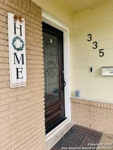 335 Pinewood Lane, San Antonio, TX 78216