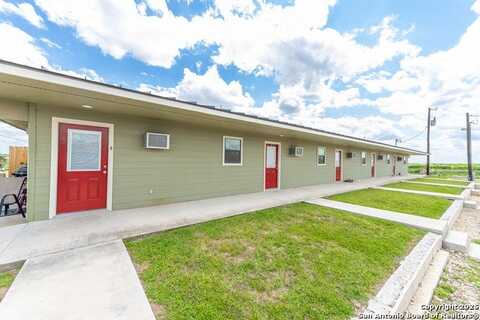 2893 Highway 83 N, Uvalde, TX 78801