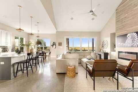 1382 Qappuella, Canyon Lake, TX 78133