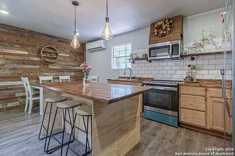 22886 US HIGHWAY 281 S, San Antonio, TX 78264