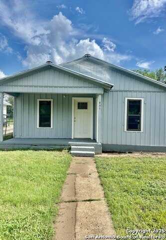 521 McKee, Seguin, TX 78155