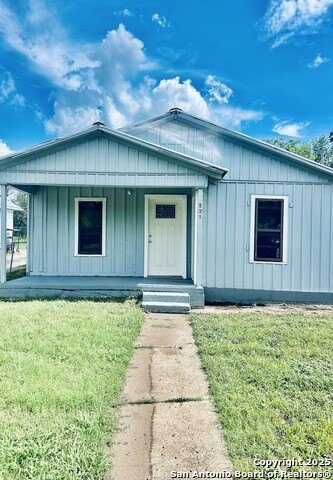 521 McKee, Seguin, TX 78155