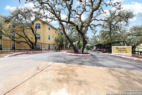 7323 Snowden Rd, San Antonio, TX 78240