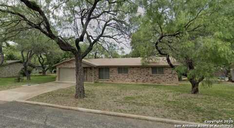 204 Skylark Dr., Fredericksburg, TX 78624