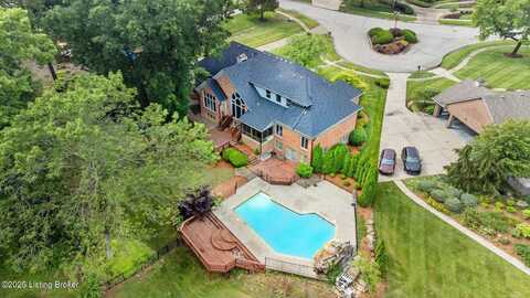 527 Woodlake Dr, Louisville, KY 40245