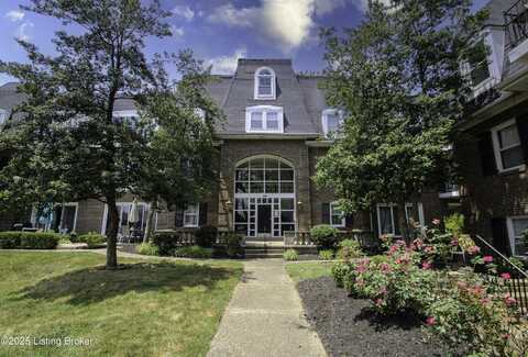 2845 Hikes Ln, Louisville, KY 40218