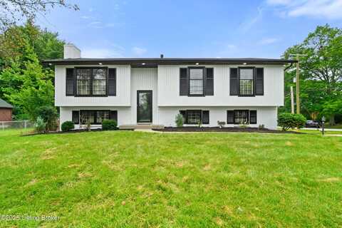 8320 Smyrna Pkwy, Louisville, KY 40228