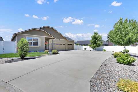 8812 W Pirates Ct, Spokane, WA 99224