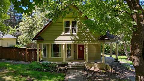 1428 E 18TH Ave, Spokane, WA 99203
