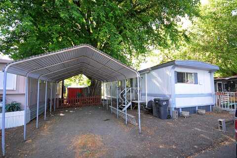 2225 1st St, Cheney, WA 99004