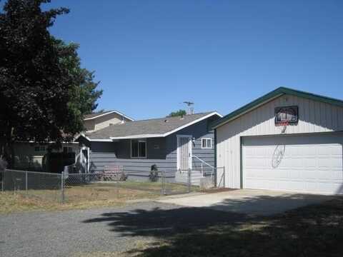 909 S Lundstrom St, Airway Heights, WA 99001