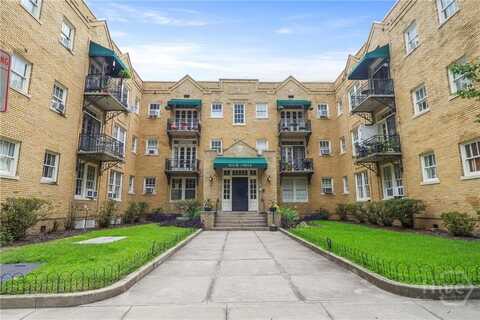 210 E State Street, Savannah, GA 31401