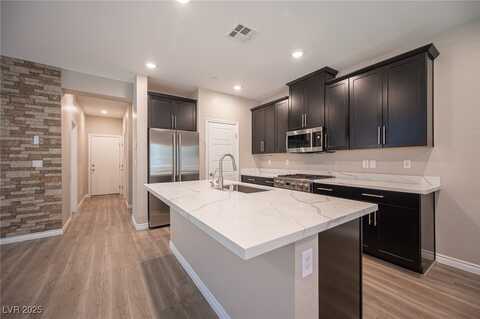 600 N Carriage Hill Drive, Las Vegas, NV 89138