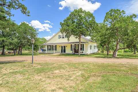 4310 Leslie Road, Fayetteville, TX 78940