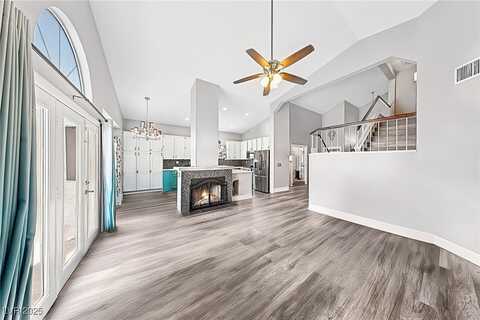 9405 Crosspointe Avenue, Las Vegas, NV 89117